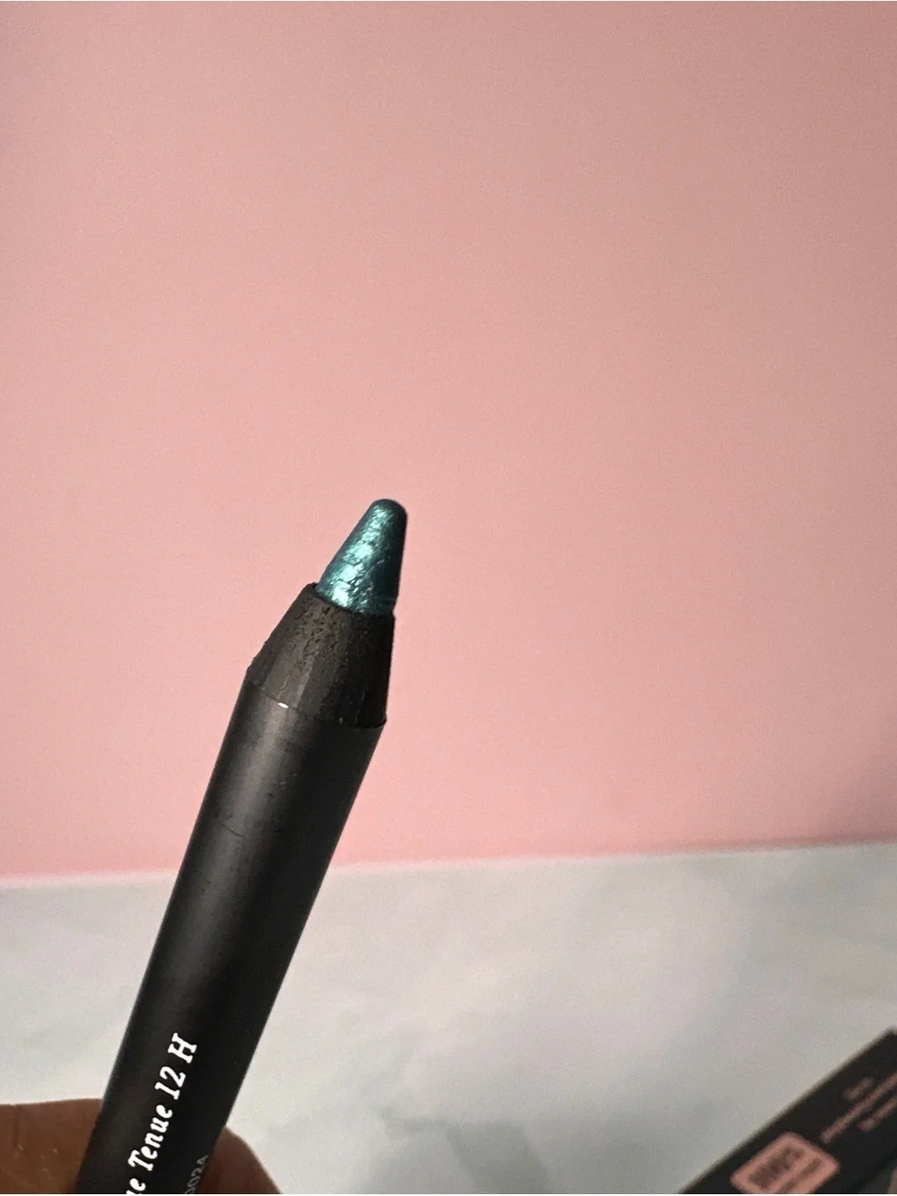 Let It Linger Liquid Eyeliner – Teal Accent